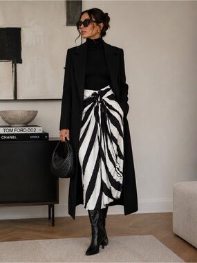 Bottega Veneta NWT Zebra Silk Blend Parachute Tie Front Midi Skirt 42
